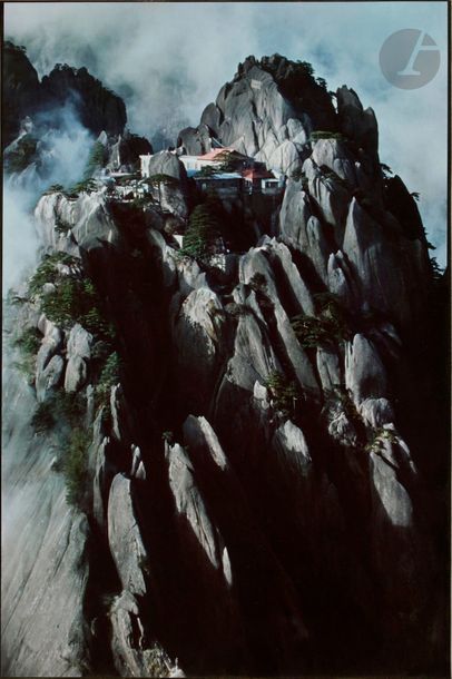 null Marc Riboud (1923-2016) 
L’Écran de Jade. Monts Huang, Chine, 1983. 
Épreuve...