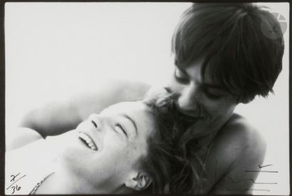 null Bert Stern (1929-2013)
Romy and Delon, 1968. 
Épreuve pigmentaire (2011), signée...