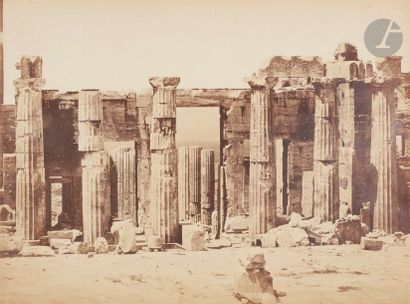 null Dimitrios Konstantinou (Constantine) (act. c.1860)
Athènes, c. 1865. 
Vue d’Athènes...