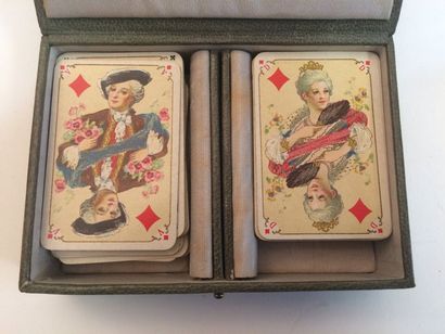 null Patiences Louis XV, B.P. Grimaud, c.1902 ; 2 jeux dans boîte vert amande ; 2...