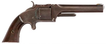 null Revolver Smith & Wesson n°2, six coups, calibre 32 annulaire.
Canon avec bande...