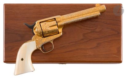 null Revolver Colt Frontier « Six Shooter », six coups. Calibre 44-40.
Canon rond...