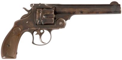 null Revolver Smith & Wesson modèle 44 DA, six coups, double action. 
Canon rond...