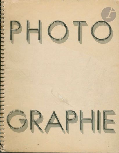 null PHOTOGRAPHIE. 1931. 1932. 1936
3 volumes.
Arts et Métiers Graphiques. 
In-4...