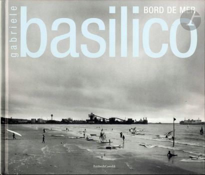 null BASILICO, GABRIELE (1944-2013)
Bord de mer. 
Baldini & Castoldi, Milan, 2003.
In-4...