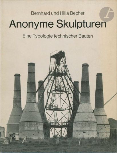  BECHER, BERND (1931-2007) & HILLA (1934-2015) Anonyme Skulpturen. Eine Typologie...