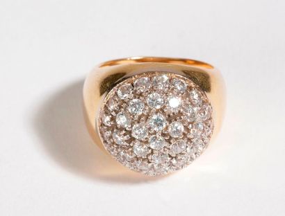 null Bague boule en or 18K (750), pavée de diamants synthétiques. Tour de doigt:...