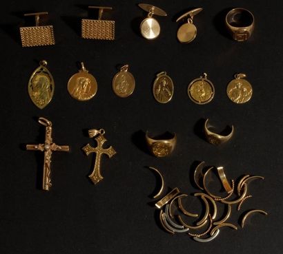 null Lot de bijoux en or (2 paires de boutons de manchette, 2 croix pendentifs, 6...