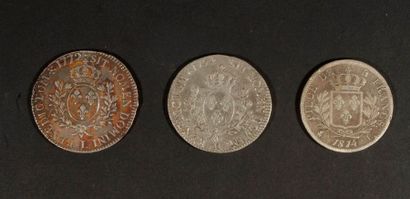 null Lot de 3 pièces en argent :
- Ecu en argent.Type Louis XV au bandeau. 1754.AA
-...