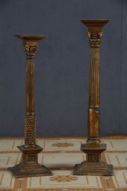 null DEUX SELLETTES de deux tailles colonne corinthienne 

Style du XVIIème Siècle...