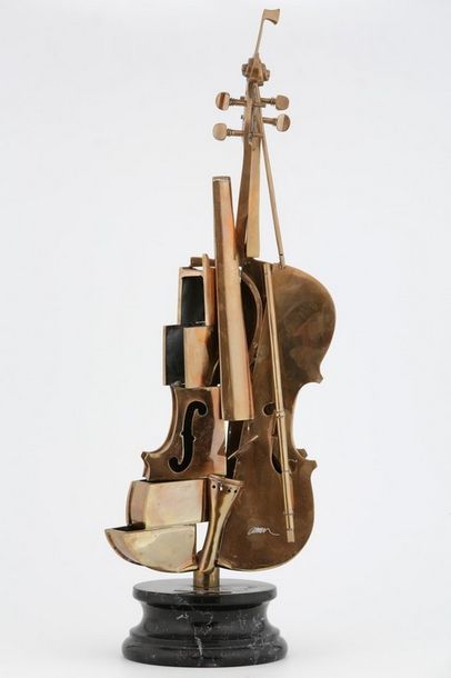 ARMAN (1928-2005) ARMAN (1928-2005)

Violon découpé 

Bronze doré 

Socle marbre...