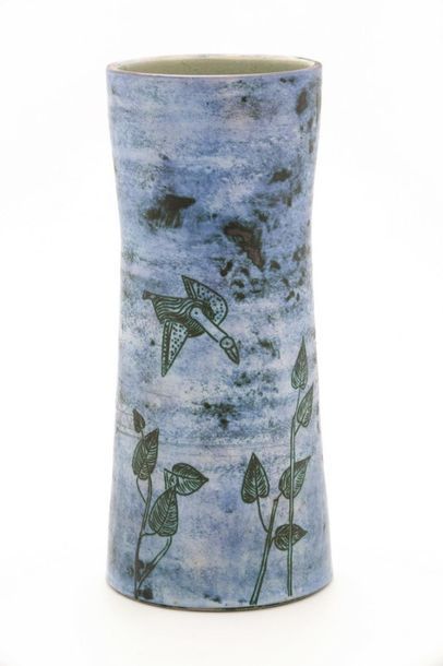 null Jacques BLIN (1920-1995)

Grand vase 

Céramique émaillée et gravure

Signé...