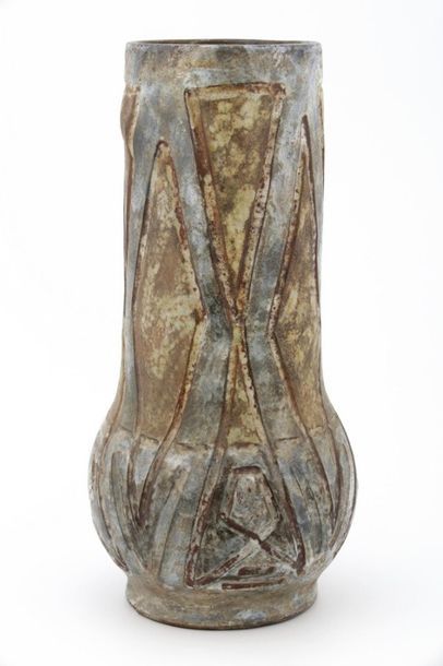 null Alexandre KOSTANDA (1921-2007)

Important vase 

Céramique émaillée et gravures...