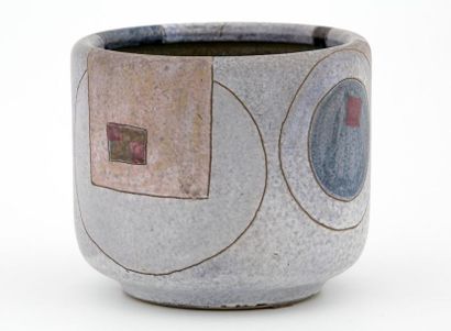 null Giovanni TOCCAFONDO (1932-1996)

Cache-pot à décor stylisé 

Céramique émaillée...