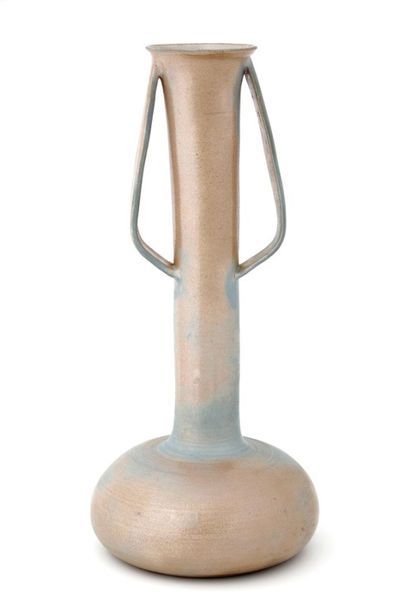 null ANONYME

Grand vase ansé 

Céramique et émaux nuancés 

H. 61 cm



Note : Pour...
