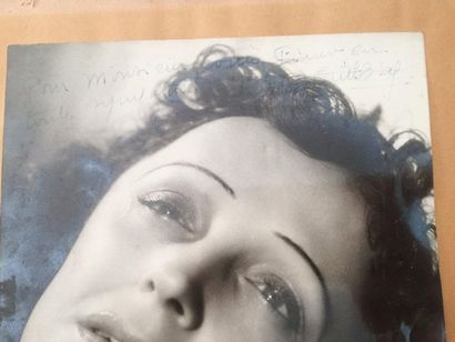 null 8- PIAF (Édith Gassion dite) chanteuse, compositrice française (1915-1963)

Portrait...