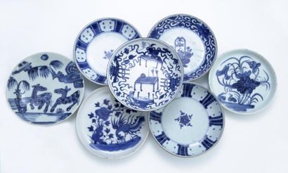 null VIETNAM XVIIIème - XIXème Siècle

Lot de sept COUPES en porcelaine bleu blanc,...