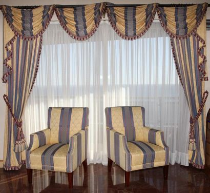 null TWO PAIRS OF DOUBLE CURTAINS (246 x 90 cm) AND CANTONS 

Napoleon III style...