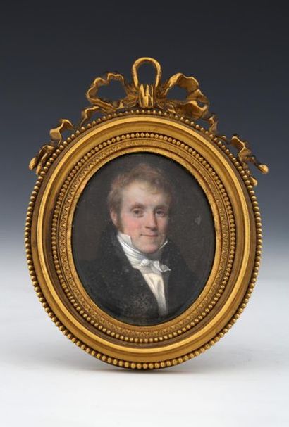 null Frédéric MILLET (1786-1859)

MINIATURE OVALE SUR IVOIRE 

Portrait d'homme en...