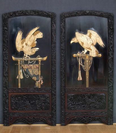 null JAPAN, Meiji period, circa 1900

Pair of large dark wood panels, each with top...