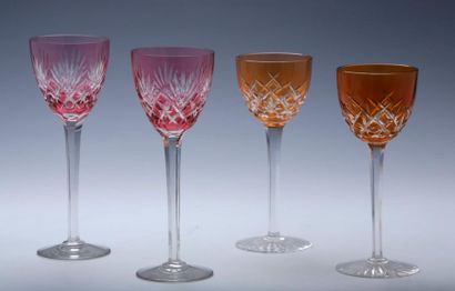 null SAINT-LOUIS - MODELE MASSENET (Créé en 1895) - SUITE DE 4 VERRES A VIN DU RHIN...