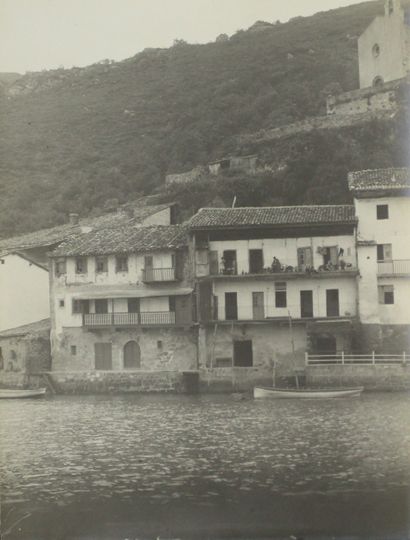 null VICTOR HUGO - PAYS BASQUE.

« CASA VICTOR HUGO » Maison où l' écrivain séjourna...