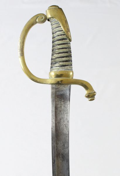 null BRIQUET SABRE OF INFANTRY with the model of the Imperial Guard

Brass guard...