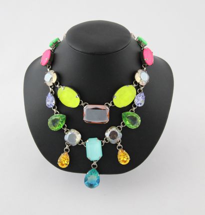 null Philippe FERRANDIS

Collection Hiver 2010-2011

COLLIER " Mangalore " deux rangs...