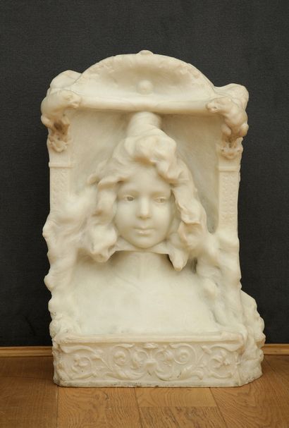 null ECOLE SYMBOLISTE Italienne de la Fin du XIXème Siècle

Portrait de jeune fille

Haut-relief...