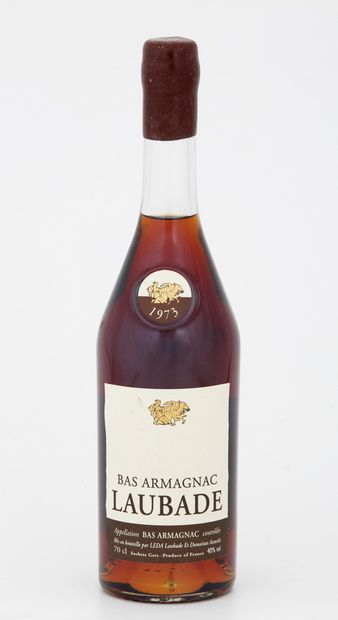null 1 Bottle BAS ARMAGNAC LAUBADE

Year 1973

(Level TLB)

In its wooden case with...