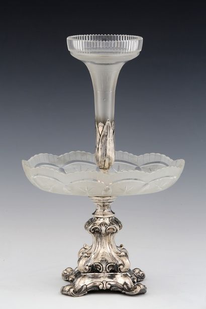 null CENTRE DE TABLE en argent et cristal blanc et dépoli de la Fin du XIXème Siècle

Le...