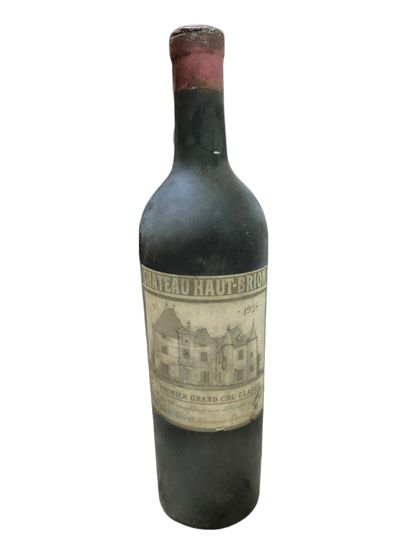 null 
1 BOUTEILLE, Château Haut-Brion, 1928

(niveau bas, bouteille sale, capsule...
