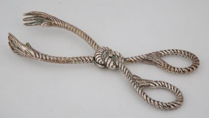 null PINCE A GLACON en métal argenté Moderne à décor de noeuds marins

L. 18 cm
...