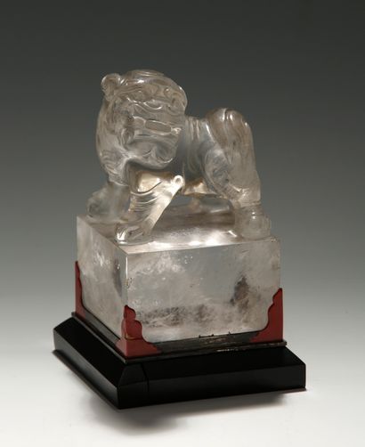 null 
CHINA, end of the 19th century




Rock crystal SEAL with carved grip in the...
