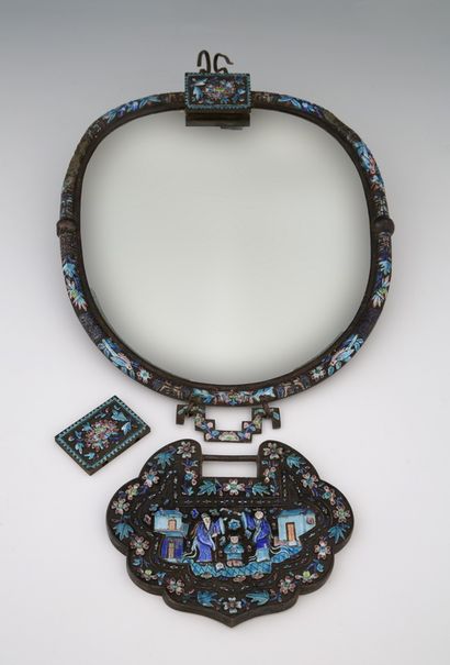  CHINA, Canton 19th Century 
Metal and enamel...