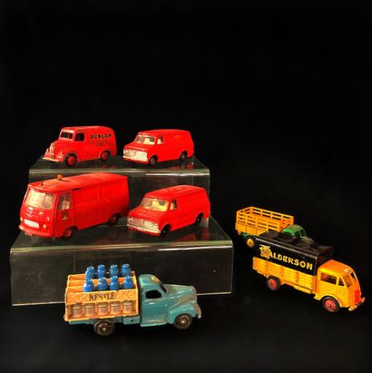 null DINKY - 7 REDUCED MODELS OF COMMERCIAL VEHICLES, PUBLIC SERVICE VEHICLES AND...