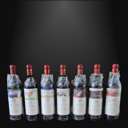 null VERTICALE DE 21 BOUTEILLES DE MOUTON-ROTHSCHILD entre 1980 et 1999 dont 2 bouteilles...