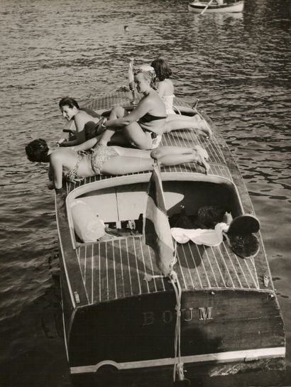null André STEINER (1901-1978)

Bain de soleil sur le canot « Boum », Canoë, Toboggan...