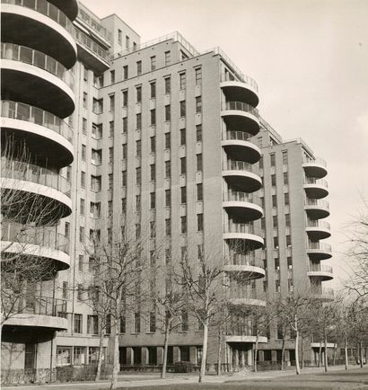 null André STEINER (1901-1978)

Architecture, dont nouveau groupe scolaire Bd Perrier,...