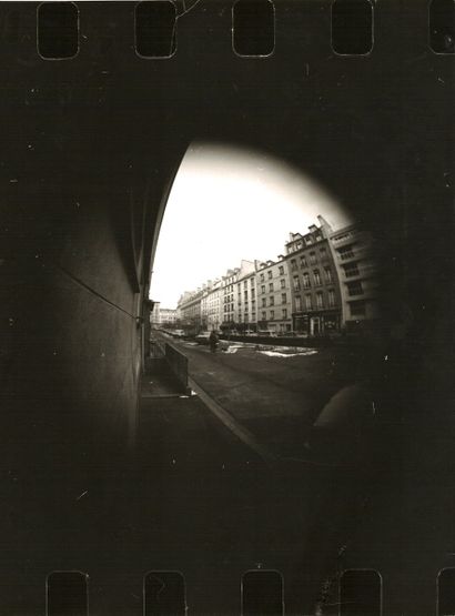null André STEINER (1901-1978)

La rue Dupin, où se trouve l’atelier du photographe,...