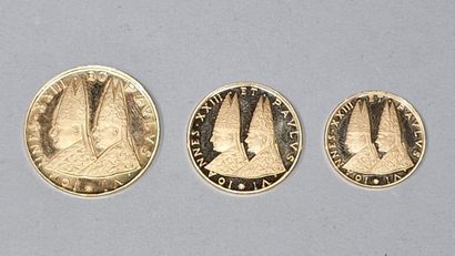 null 3 VATICAN PIECES of three sizes in gold 750 Millièmes with the effigy of Popes...