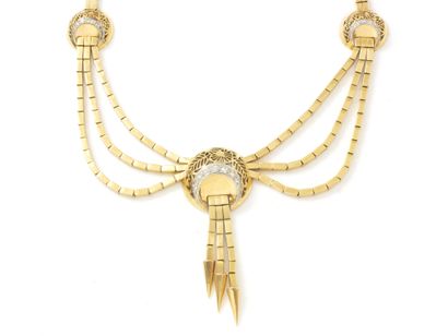null NECKLACE ARTICULA in gold 750 thousandths decorated with 3 openwork motives...