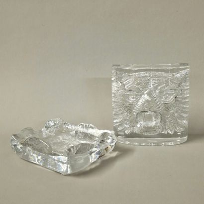 null DAUM - CENDRIER et SCUPTURE FAUVE
Cristal moulé
Signées
L. 15 cm
H. 16 cm

VENTE...
