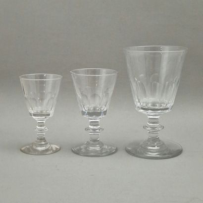 null SAINT LOUIS - CATON MODEL (Created in 1877) - 19 PIECES GLASS SET in cut white...