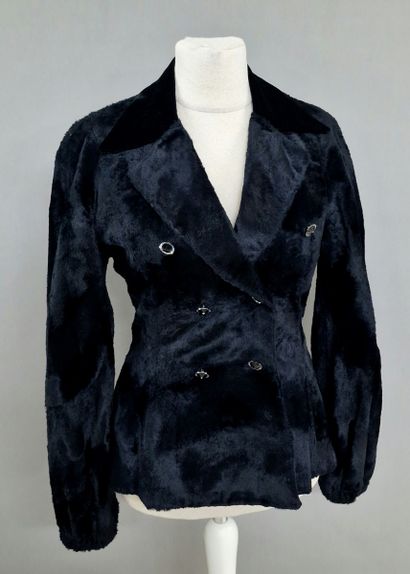 null Bernard PERRIS Paris - VESTE en fourrure noire synthétique, double boutonnage...