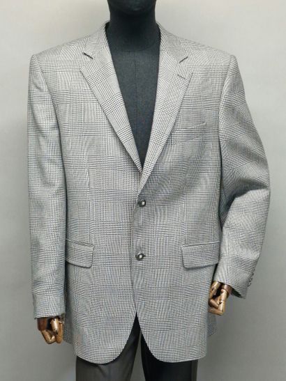 null CARLIN - THREE MEN'S JACKETS
- A BLASER Size 54 R, in black cashmere, 2 silver...