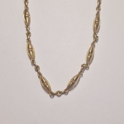 null WALLET CHAIN Circa 1900 in yellow gold 750 Millièmes with openwork and round...