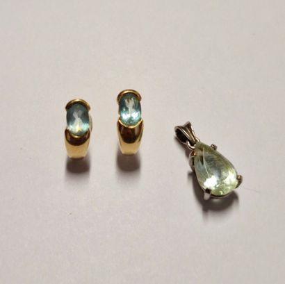 null PAIR OF Modern EAR CLIPS in yellow gold 750 Millièmes set with faceted oval...