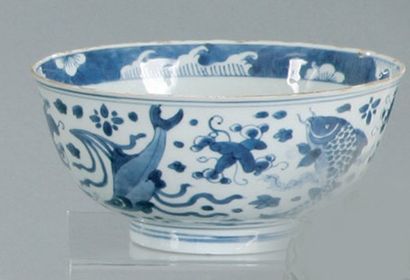 null Chine - Bol en porcelaine bleu et blanc (égrenures) - Dynastie Qing Diamètre...
