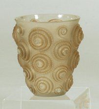 - Lalique Vase "Spirale" Haut : 17 cm